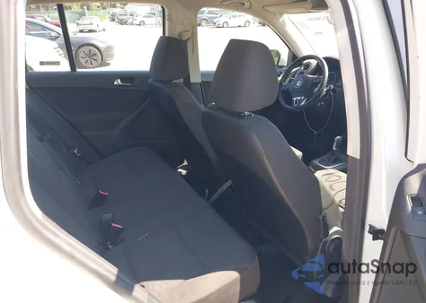 2015 Volkswagen Tiguan S z USA, uszkodzony, nr VIN WVGAV7AX7FW614152